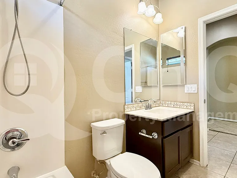 4425 E Saint John Rd — Photo 21