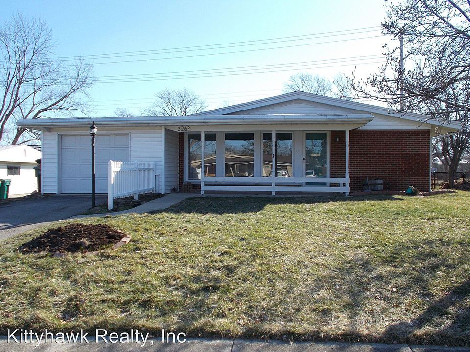 1st image of 3262 Waltham Ave