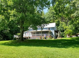401 Humpback Mountain Rd, Spruce Pine, NC 28777