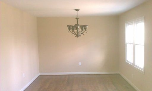 4th image of 4414 Fulton Dr