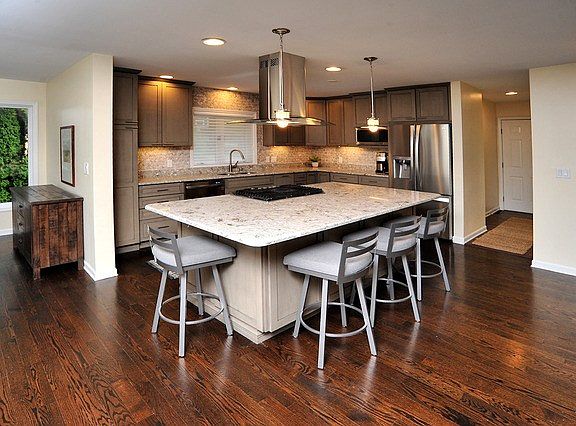 4th image of 4904 Knollwood Ct