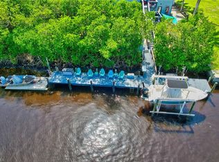 936 Panther Creek LN, EVERGLADES CITY, FL 34139