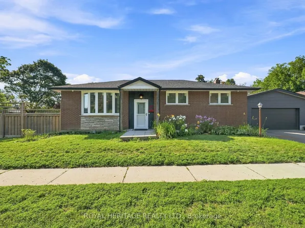 471 Rossland Rd E, Oshawa, ON L1G 2X3
