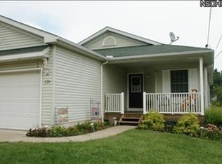 239 Waverly Ave, Wadsworth, OH 44281
