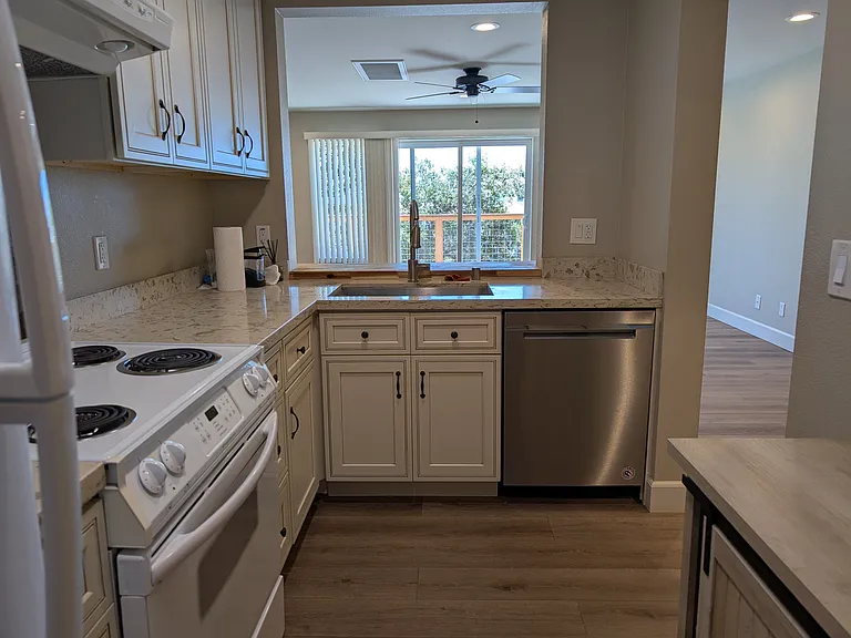 Gardenview Pl — Photo 7