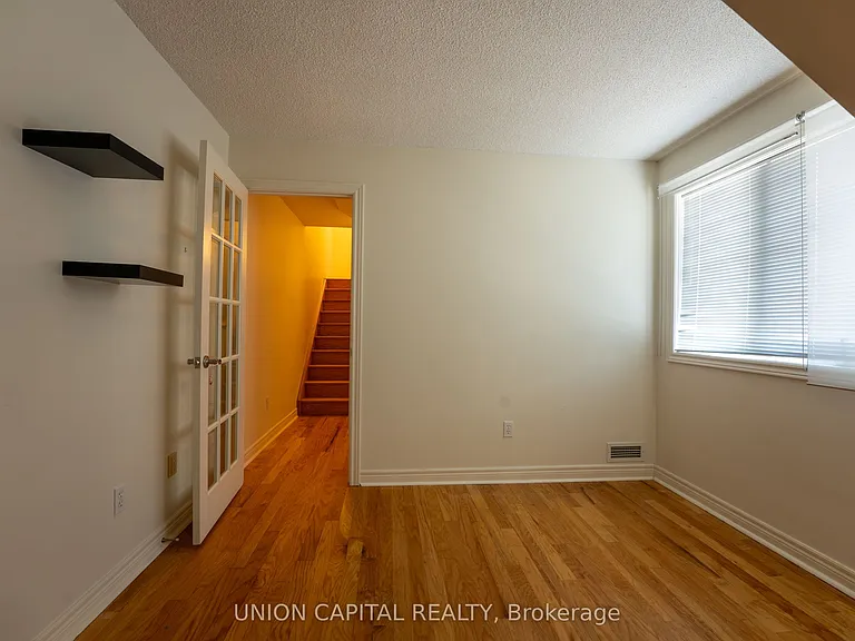 230 Saint George St #1 — Photo 13