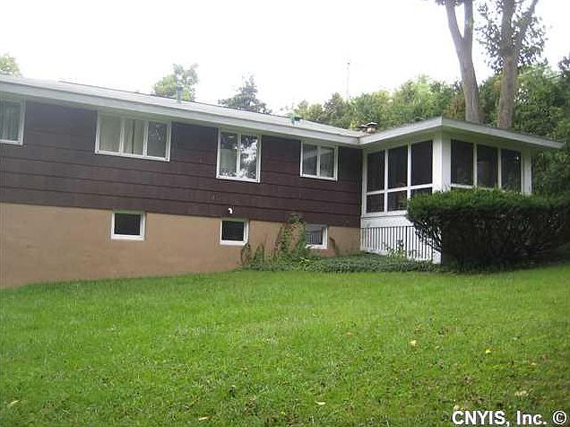 2nd image of 312 Dewitt Rd