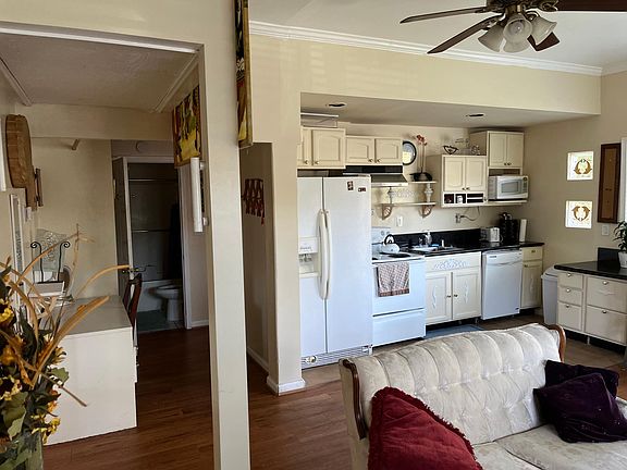 5th image of 22751 Mariano St