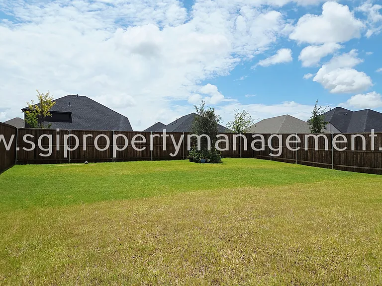 913 London Town Ln — Photo 25