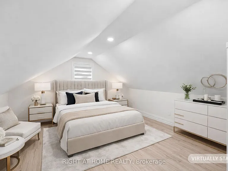 961 Victoria Park Ave — Photo 8