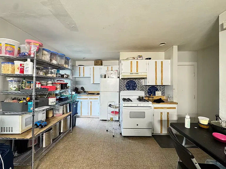 829 Broadway #2 — Photo 7