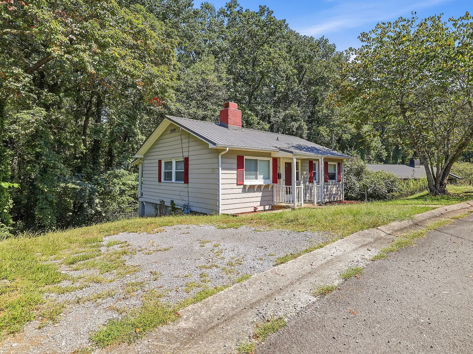 2 bed, 768 sqft, $1,450 — Photo 3