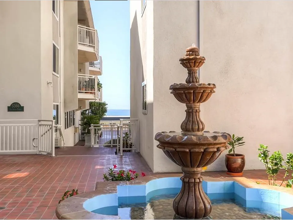 5366 La Jolla Blvd #104C