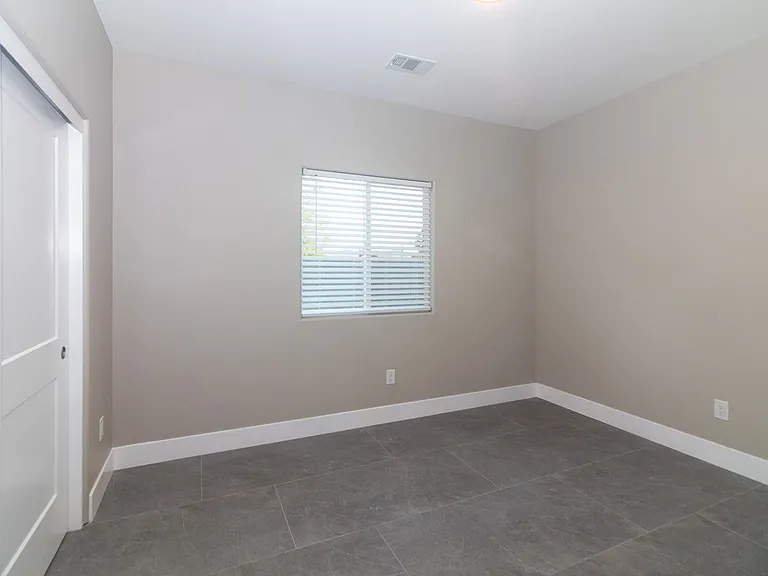 9642 56th St — Photo 3