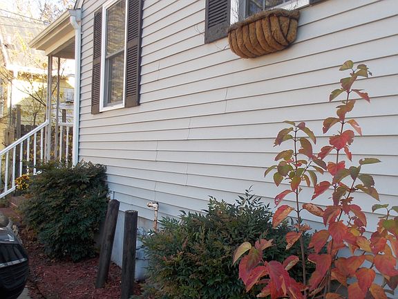 3rd image of 519 Stewart Ave