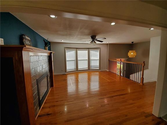 3rd image of 34621 170th St