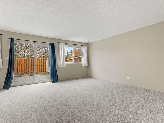 3rd image of 55 Royal Rd NW