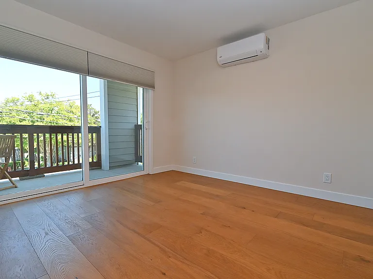 3856 Vineyard Ave — Photo 12