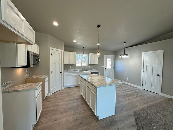 4th image of 1008 Quinn Dr