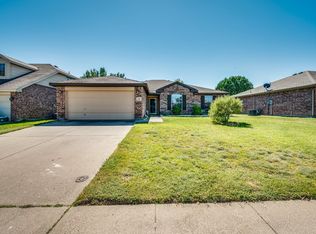 3450 Charing Cross Rd, Midlothian, TX 76065