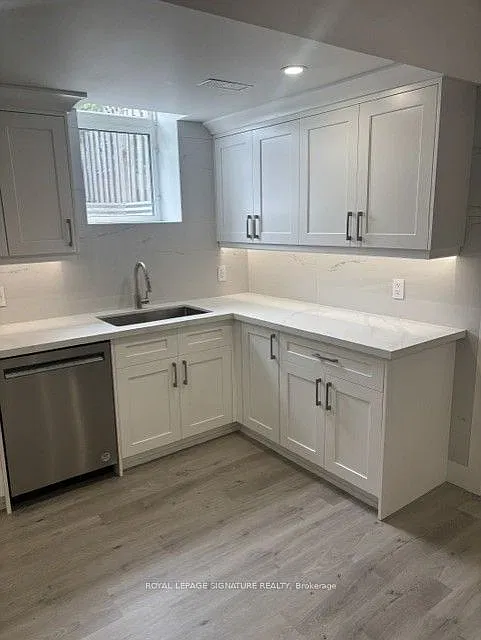 5 Spring Town Rd