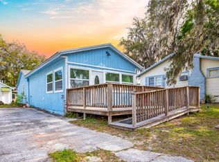 903 S Riverside Dr, Steinhatchee, FL 32359