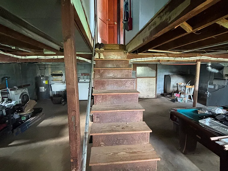 108 Pearl St — Photo 40