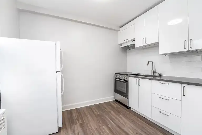 15 Lenore Pl #9 — Photo 5