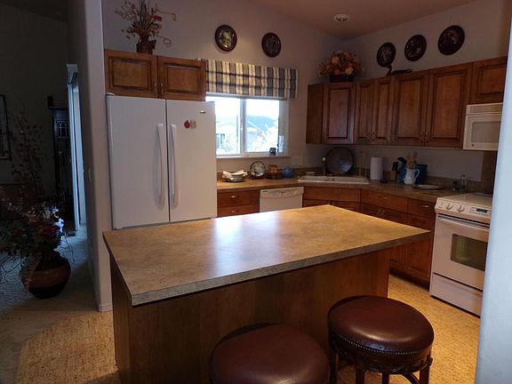3rd image of 1380 Eastmont Ave Unit 1401