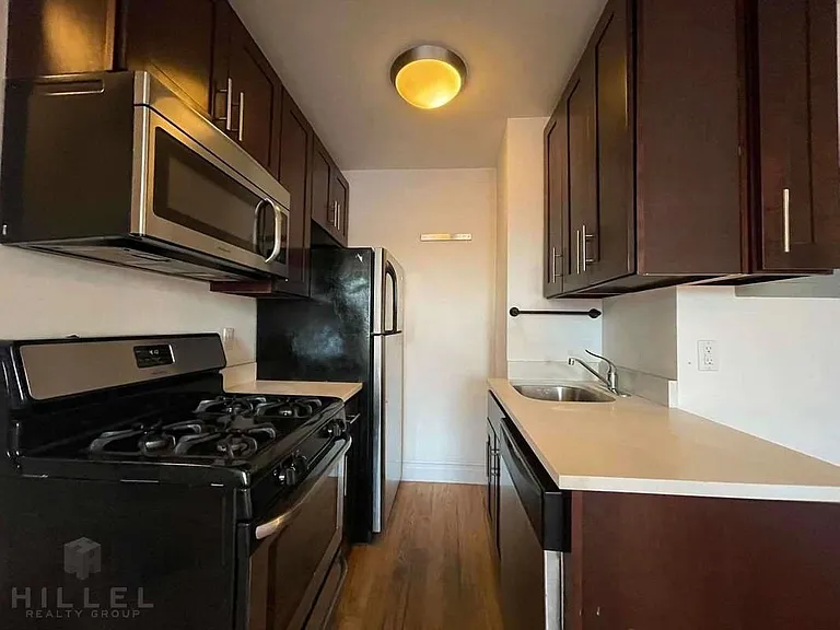 2305 30th Ave #D7 — Photo 1