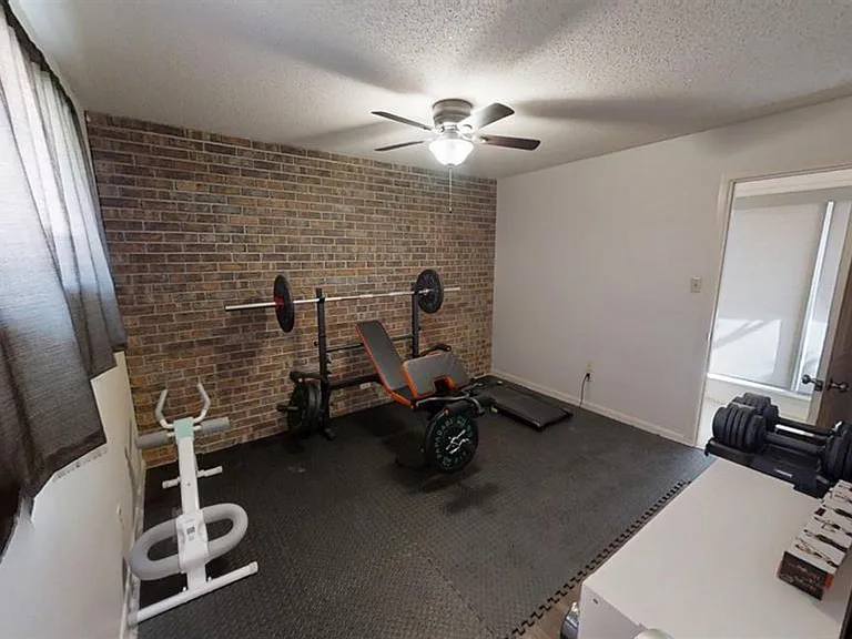 1317 Piedmont Dr — Photo 20