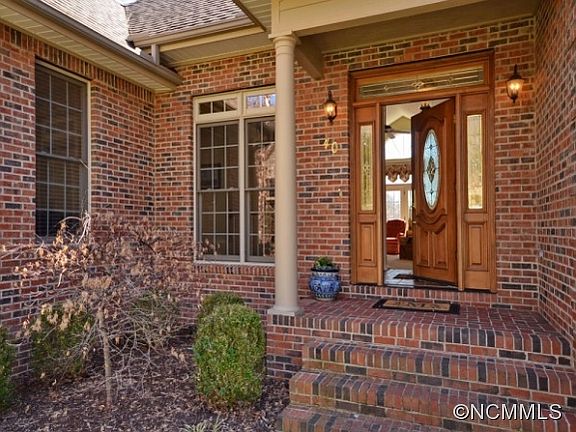2nd image of 40 Falls View Ct