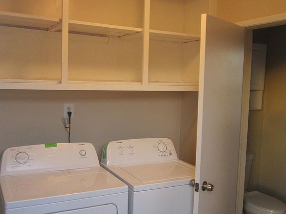 4th image of 610 S Saint Malo St