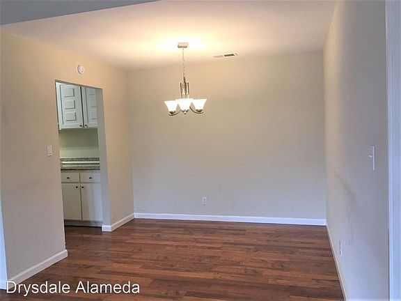 5th image of 3555 Magnolia Dr