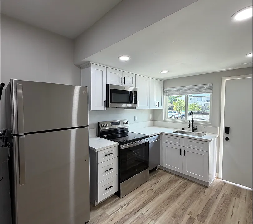303 - 321 Olive Street San Diego, CA 92103
