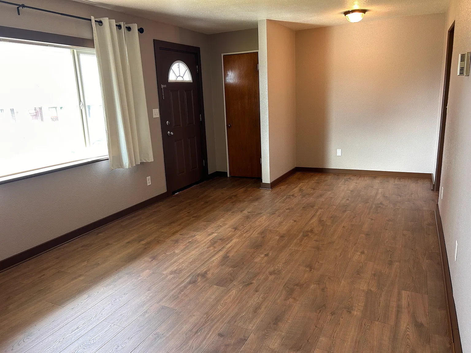 3 bed, 1248 sqft, $1,395 — Photo 2