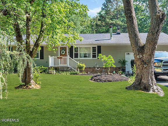5th image of 495 Cobain Road