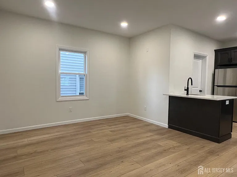 33 Obert St #1B — Photo 3
