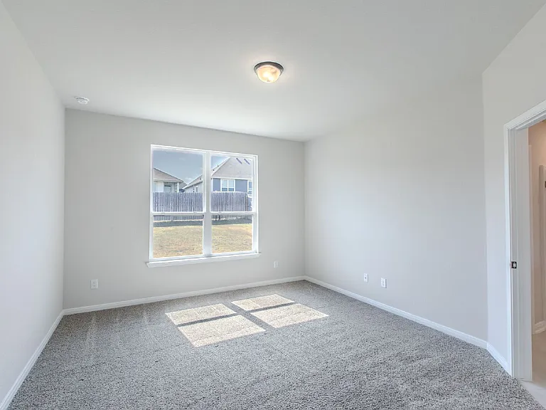 113 University Ave — Photo 10