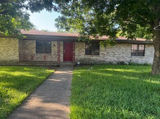 700 W Denison Dr, Waco, TX 76706