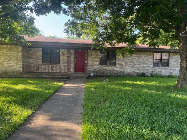 700 W Denison Dr