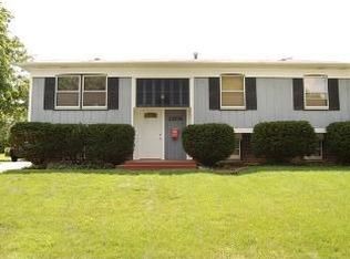 2209 Crabtree Ave, Woodridge, IL