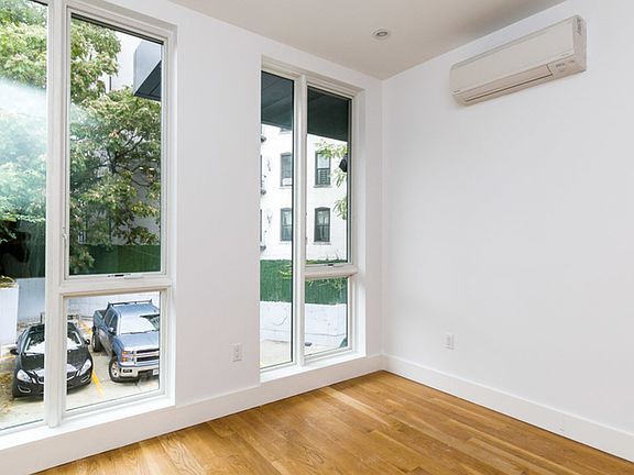 4th image of 195 Sullivan Pl #3W