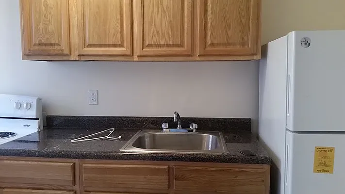 Rented by BRICK & GALO REALTY CORP | media 12