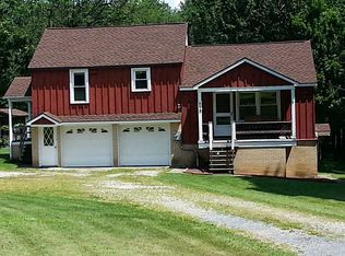 573 W Campus Ave, Hollsopple, PA 15935