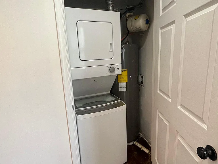 4773 S Capitol Ter SW #2 — Photo 8