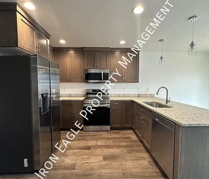 117 Shoshone Ave — Photo 3
