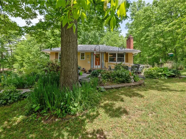 123 Jay Dr, New Alexandria, PA 15670