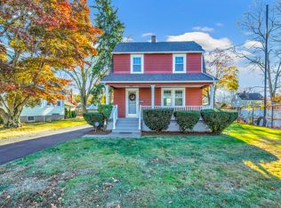 45 Oakwood St, Stratford, CT 06614