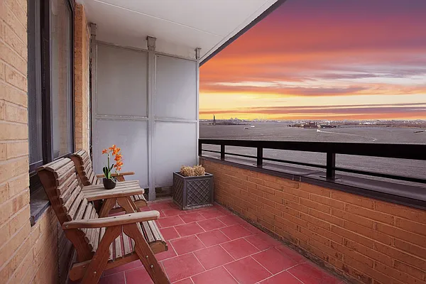 Sold by Compass | media 8